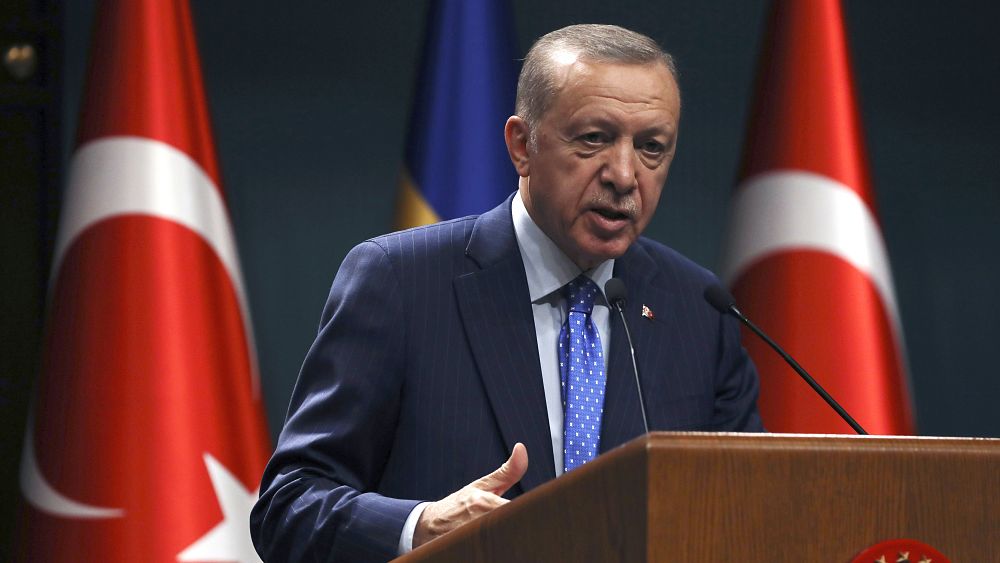 Cumhurbaşkanı Erdoğan, seçimlerin 14 Mayıs’ta yapılacağını duyurdu.