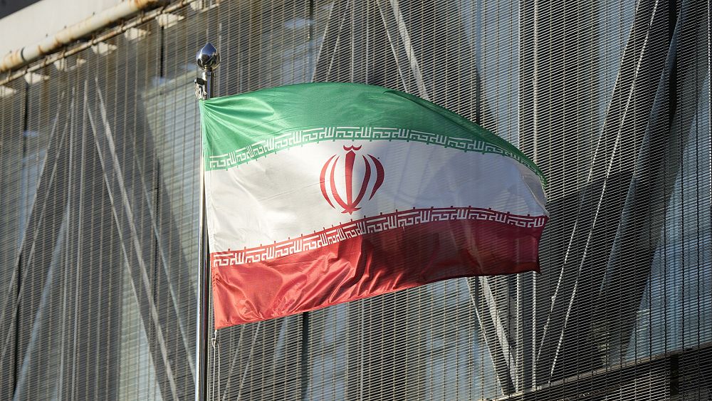 İran, ülke çapındaki protestolara yönelik baskıyla bağlantılı olarak Avrupa kullanıcı Üyeleri ve AB kısıtlamalarına yaptırım uyguluyor