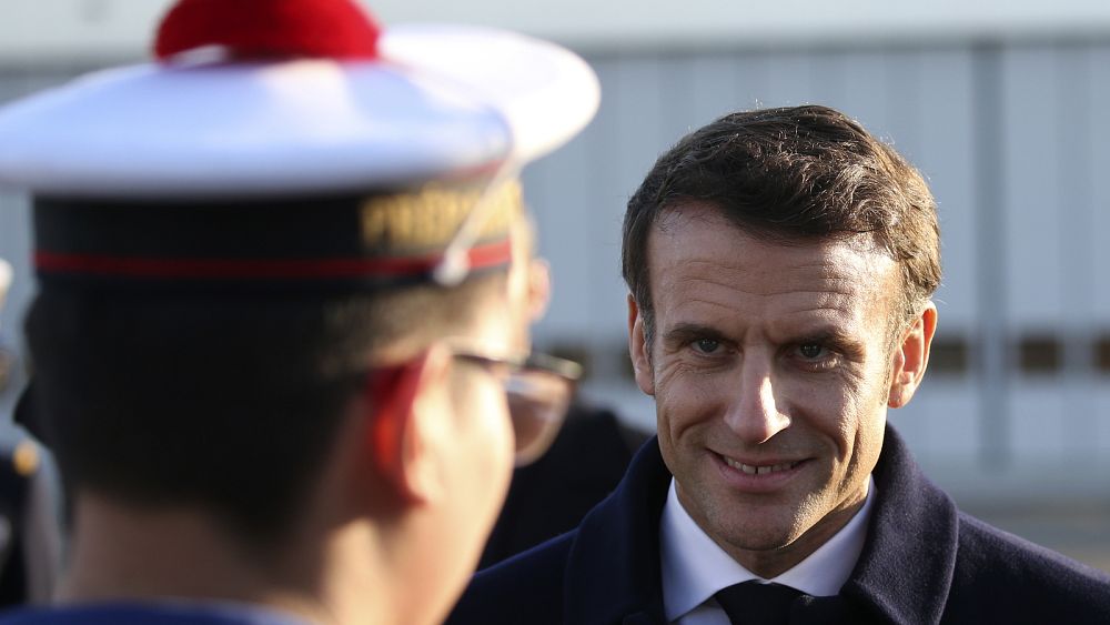 Macron Ukrayna savaşının ortasında Fransız savunma bütçesine büyük bir destek açıkladı