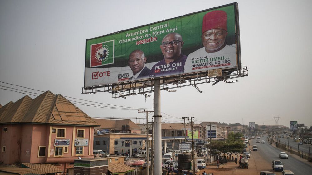 8 milyon Nijeryalı ciltse cumhurbaşkanlığı seçimlerinde bir sonraki liderini seçme hakkına sahip