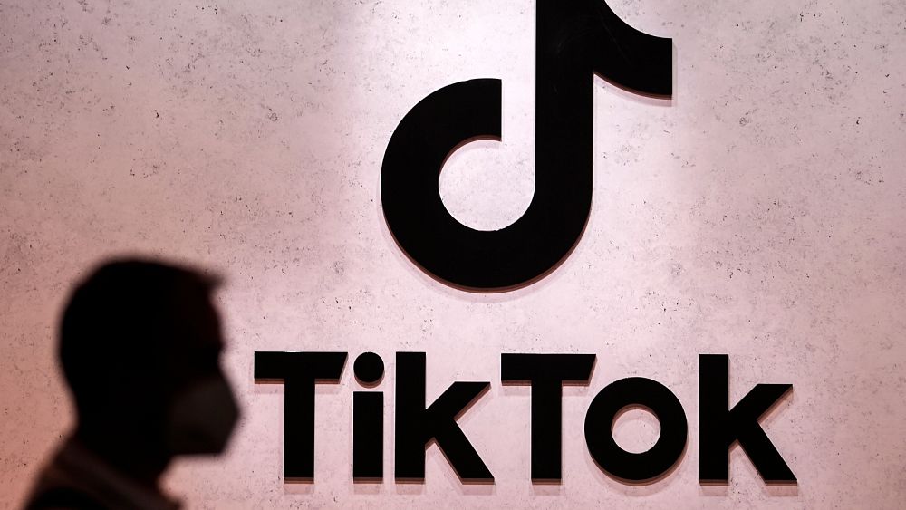 Danimarka parlamentosu bakıcıları siber güvenlik nedeniyle TikTok’u silmeye çağırdı