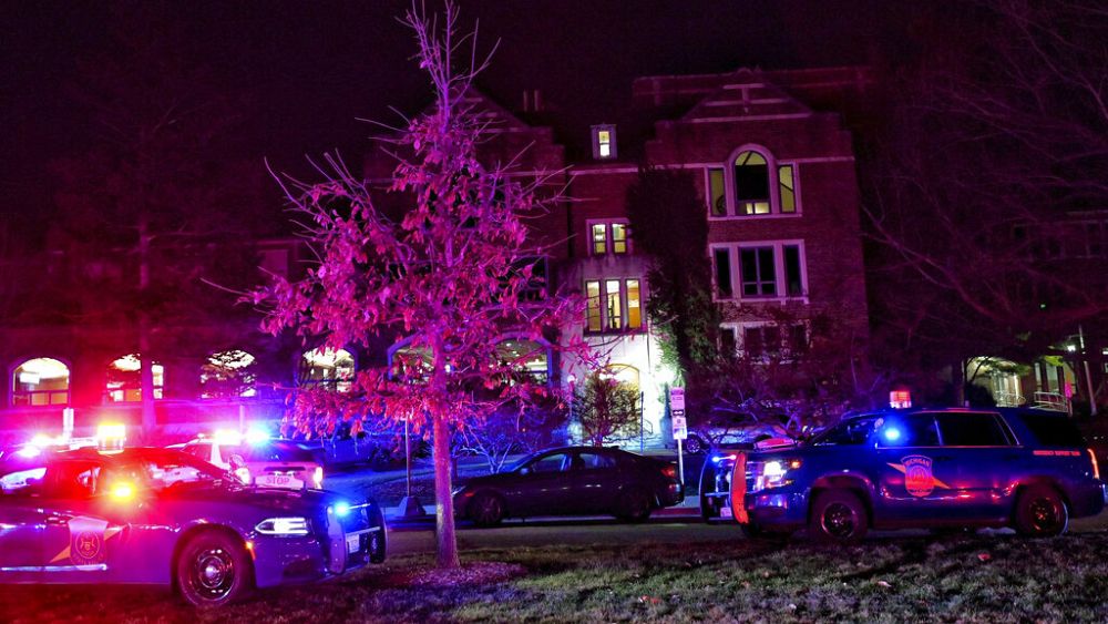Michigan Üniversitesi’nde üç kişi vurularak öldürüldükten sonra üniversite sunucuları gizli olarak saklanıyor
