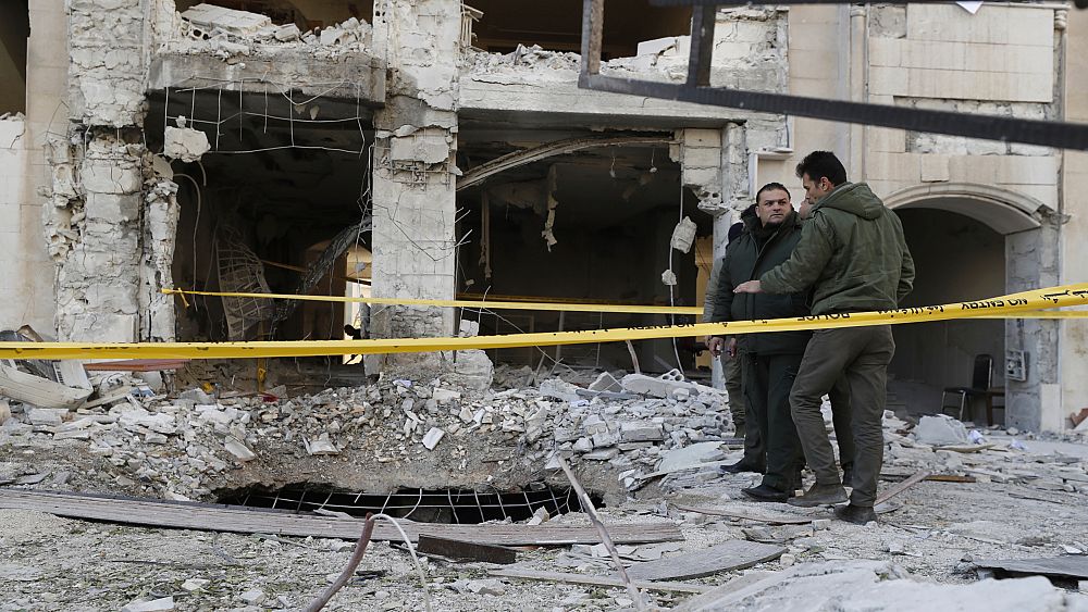 Suriye, İsrail’in Şam’a yönelik hava saldırısında en az beş kişinin öldüğünü bildirdi
