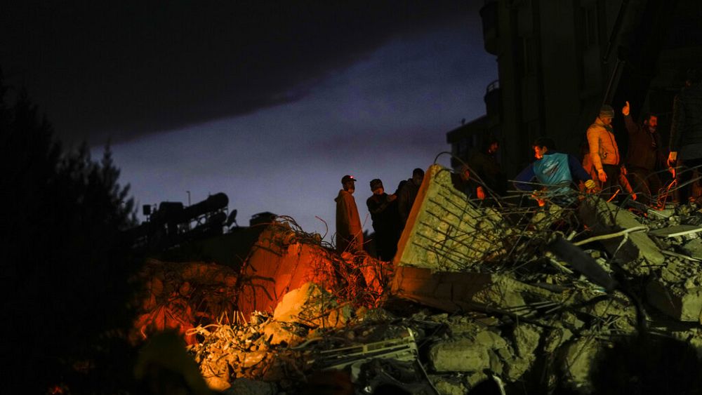 Türkiye’nin Adana kenti Pazartesi günü yıkıcı depremin ardından sarsıldı