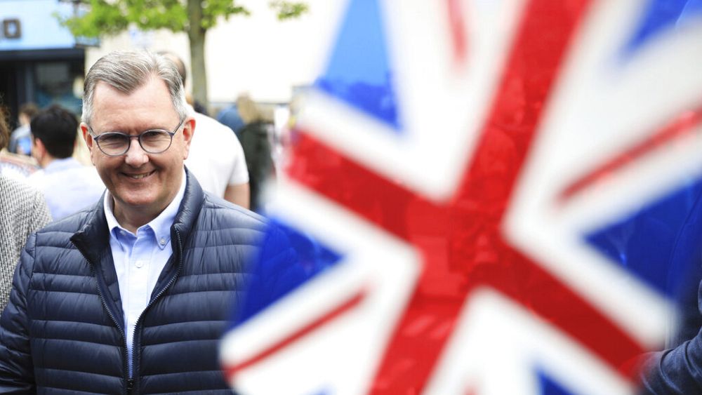 Kuzey İrlanda Demokratik Birlikçileri İngiltere’nin yeni Brexit ticaret planına karşı oy kullanmak