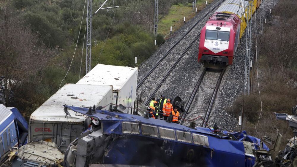 Soruşturma grubuna göre, Yunan tren kazasının nedeni eskimiş sinyalizasyon sistemi olabilir
