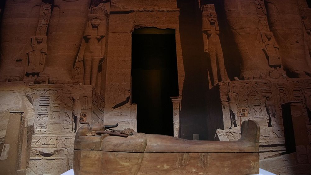 Firavun II.  Ramses’in lahiti, nadiren Fransa’ya emanet olarak Paris’te açıldı