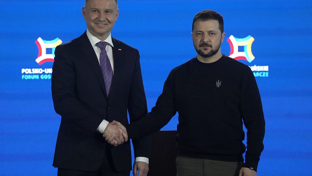 Volodymyr Zelenskyy, Ukrayna’nın Polonya ile bağlarını güçlendiriyor, Bakhmut’ta tehlike konusunda uyarıyor