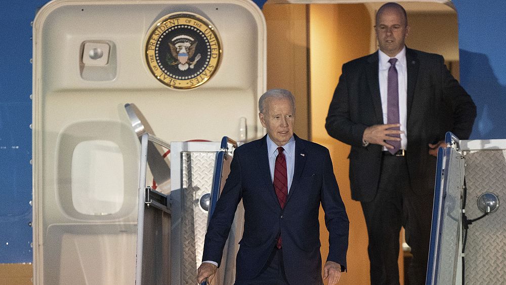 ABD Başkanı Joe Biden, NATO zirve öncesi liderliğine gitmek üzere İngiltere’ye gitti.