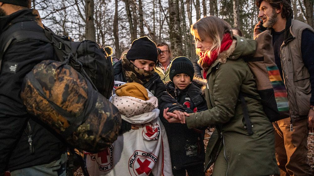 -Belarus’ta AB’ye geçmeyi beklemeden göçmen yaşam mücadelesi Polonya veriyor.