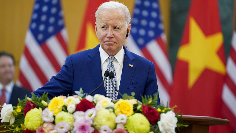 Biden Vietnam’da: Başkan “daha da büyük işbirliği” çağını sürdürmek istiyor