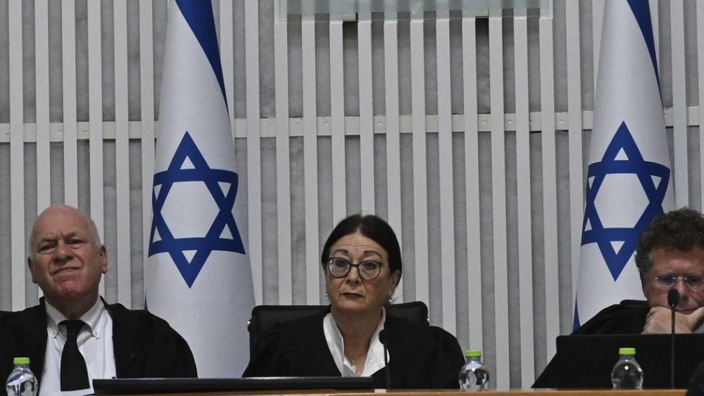 İsrail Yüksek Mahkemesi, Netanyahu’nun bölücü yargılama revizyonuna yönelik ilk itirazını dinledi