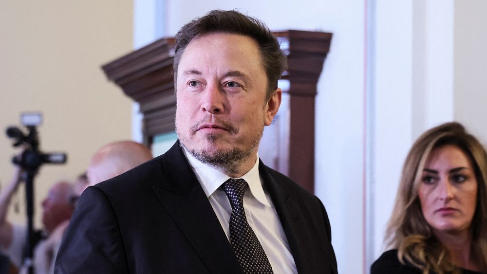 Teknoloji patronları ABD Kongre Binası’ndaki düzenleme forumu için kitleselleştirilmişken Elon Musk yapay zekaya ‘hakem’ organizasyonunda bulunuyordu