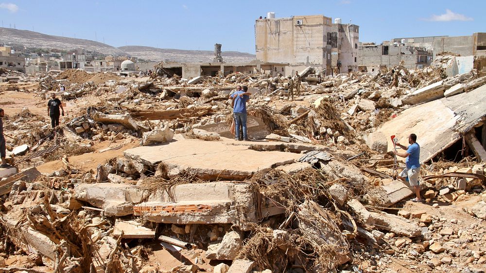 Yardım grubu, Libya’nın kıyı kenti Derna’da selde ölenlerin hayatını ilan ettiğini 11.300’e yükseldiğini