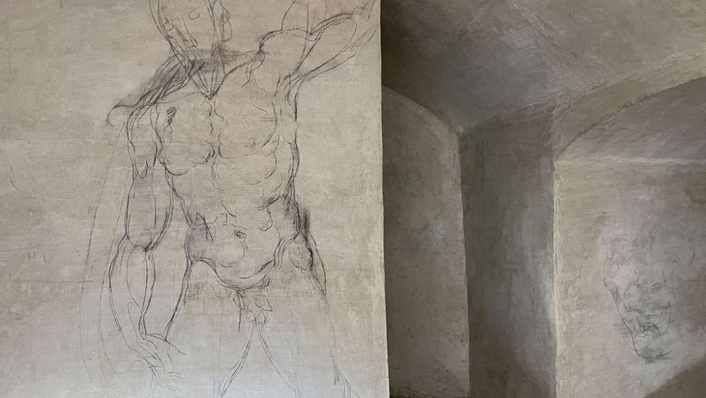 Michelangelo’nun çizimlerinin sergilendiği iddia edilen gizli oda Floransa’da halka açıldı