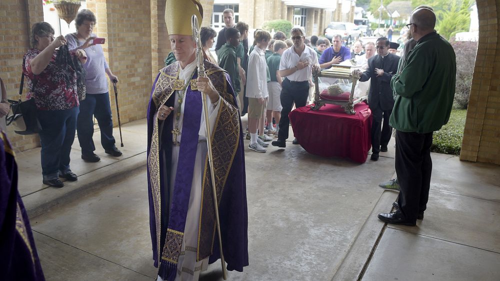 Papa Francis, muhafazakar eleştirmenleri Teksas piskoposluğu görevinden kovdu