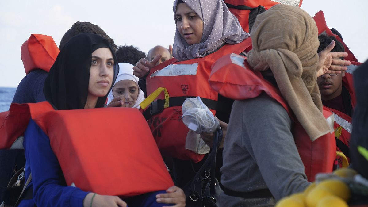 ‘Kötü yapmayı, hile yapmayı ve zalim bir sistem’: STK’lar AB’nin yeni göç mevzuatını kınıyor