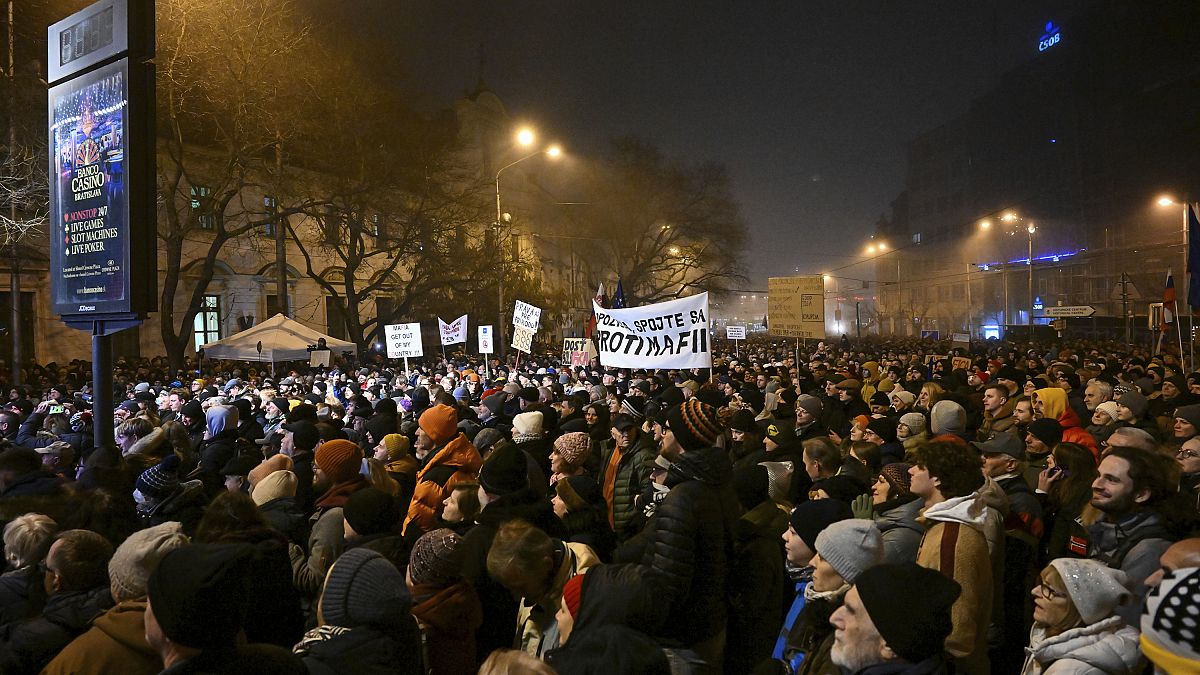 Slovakya’da önerilen ceza kanunu yazılımıe karşı yaygın protestolar devam ediyor