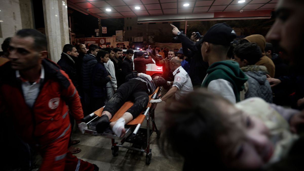 Flaş Haber.  İsrail özel kuvvetleri Gazze’deki Nasır hastanesine saldırdı