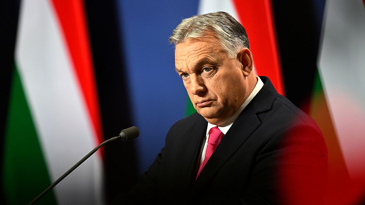 Macaristanlı Viktor Orbán, İsveç’in NATO standardını onaylamayı kaçırıyor