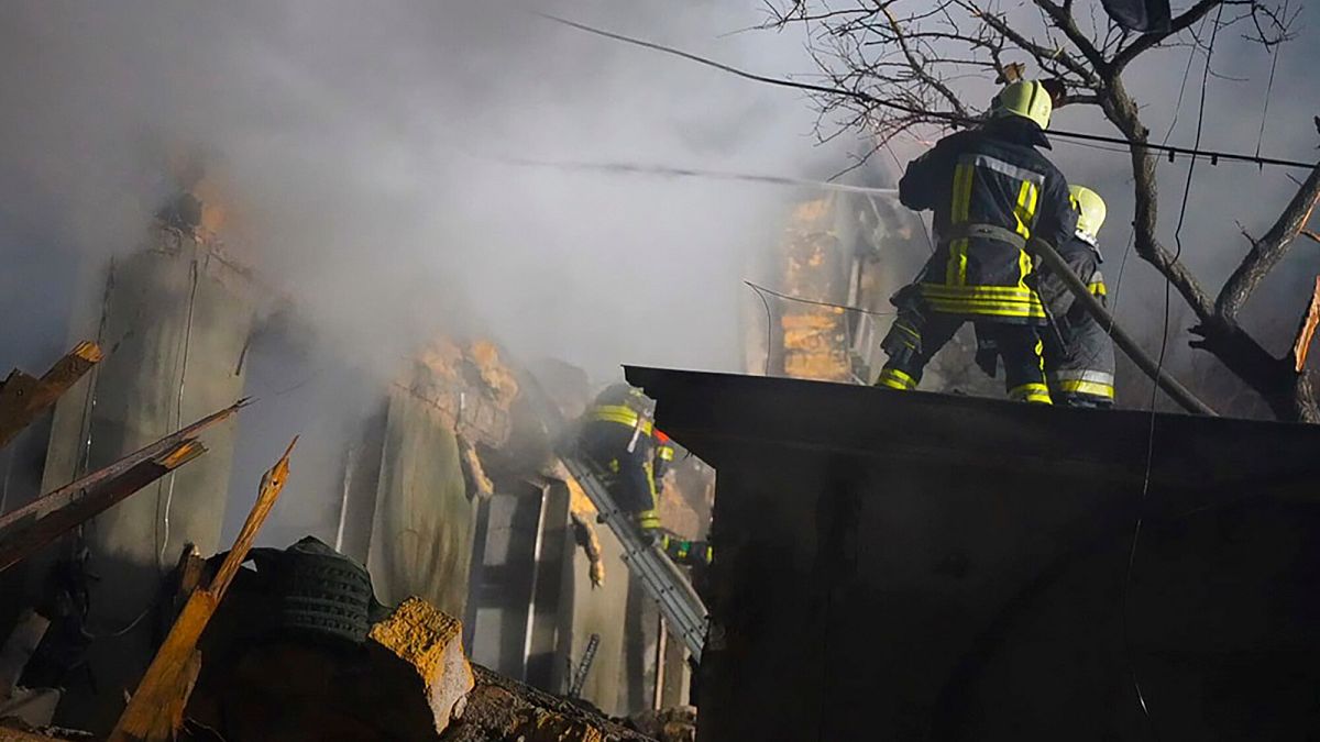 Ukrayna savaşı: ABD heyeti yardım sağlama sözü veriyor Odesa drone saldırısında üç kişi öldü