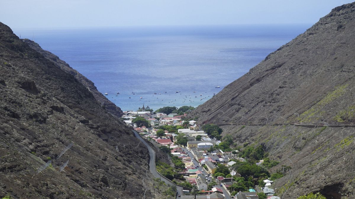 Dünyanın en yaşlı kalabalığı Jonathan’la tanışmak ister misiniz? St Helena adasında üreme görülür