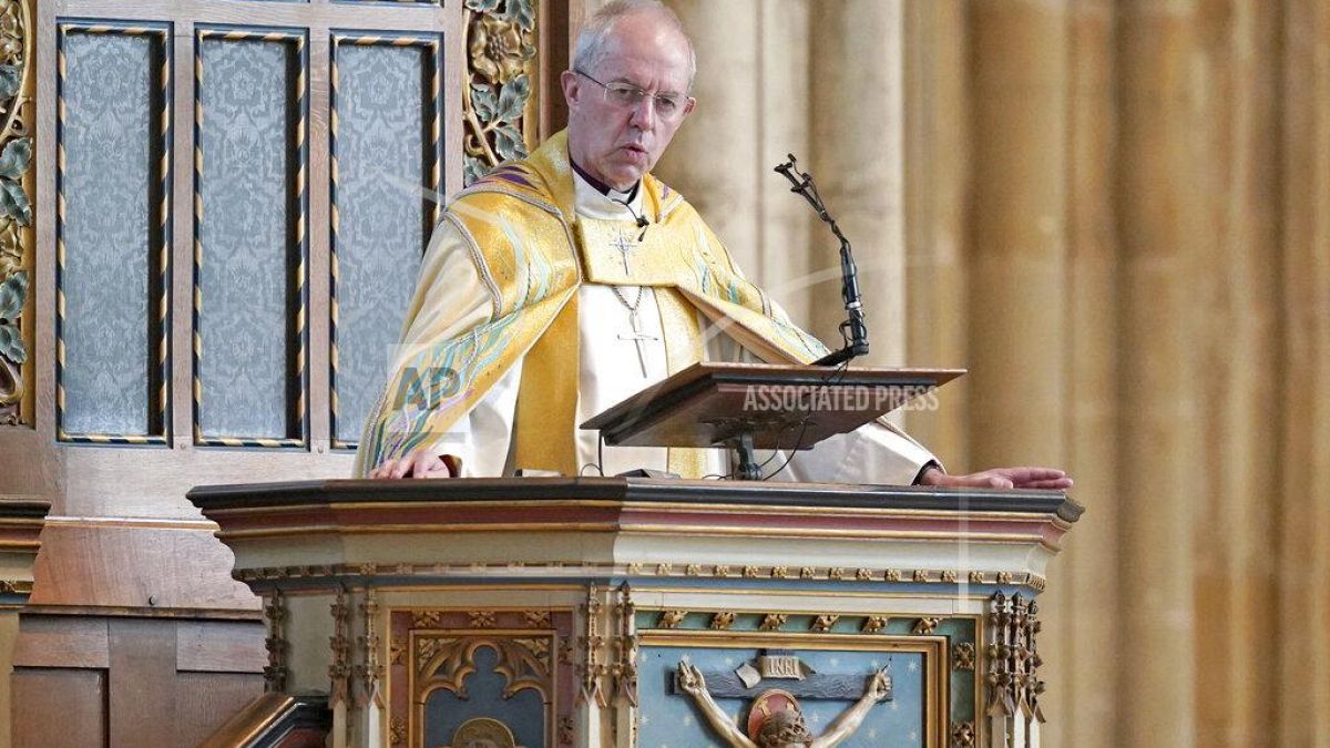 İngiltere Kilisesi başkanı Justin Welby, cinsel taciz skandalıyla ilgilenmesi nedeniyle istifa etti