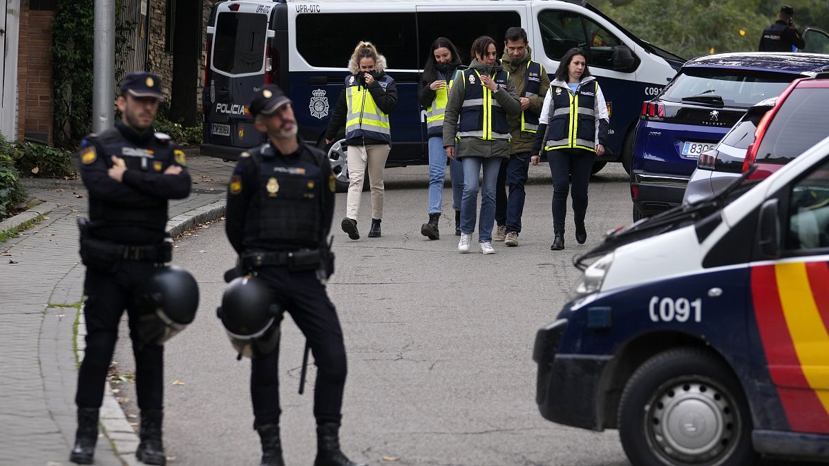 İspanyol mahkemesi bombalı mektup kampanyası nedeniyle emekliye 18 yıl hapis cezası verdi