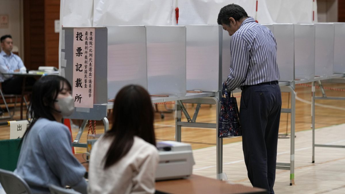 Japonya Başbakanı Ishiba, partisinin parlamentoda çoğunluğunu kaybetmesinin ardından ‘zor’ bir durumla karşı karşıya olduğunu itiraf etti