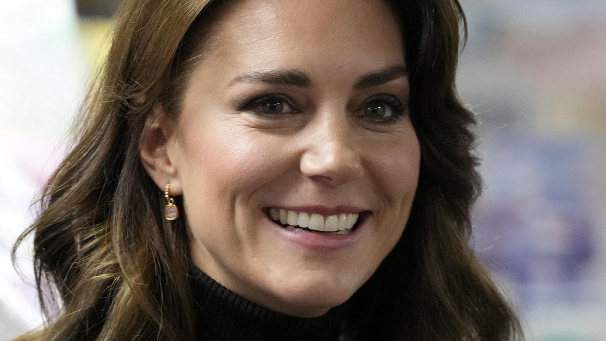 Kate Middleton’un ameliyattan bu yana çekilen ilk fotoğrafı, görüntü manipüle edilmemiş gibi görünüyor