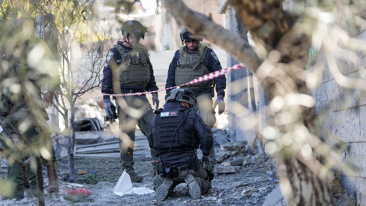 Lübnan’dan atılan roketler Kuzey İsrail’de yedi kişiyi öldürdü