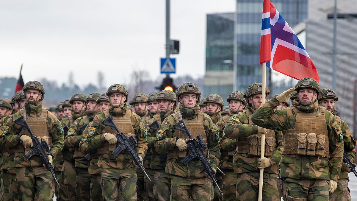 Norveç, binlerce askeri daha asker alma planlarıyla Danimarka’yı takip ediyor