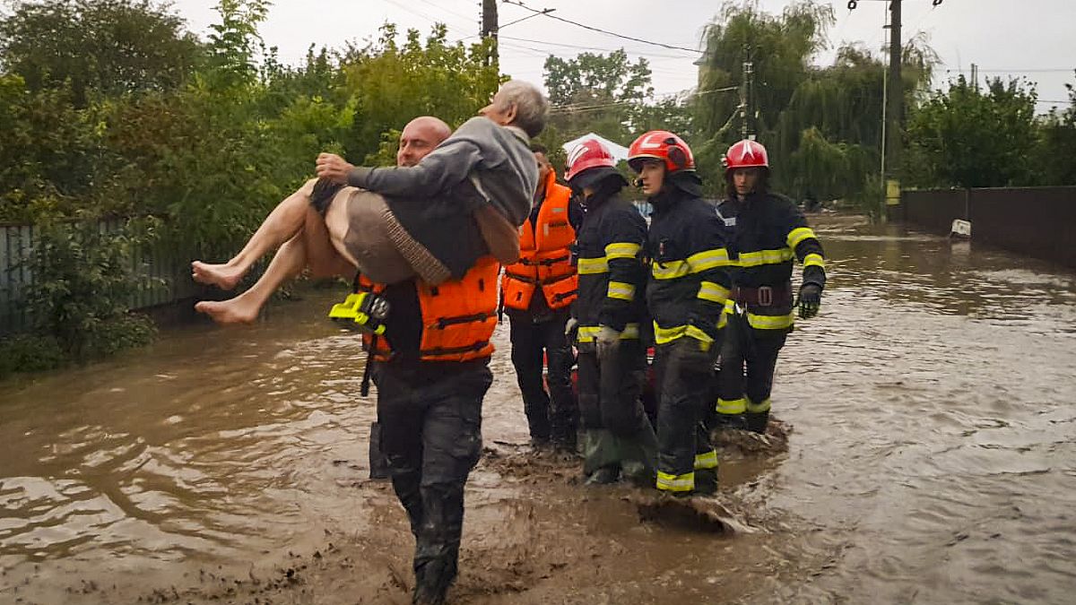 Orta Avrupa’daki şiddetli sel sonucunda Romanya’da en az dört kişi öldü