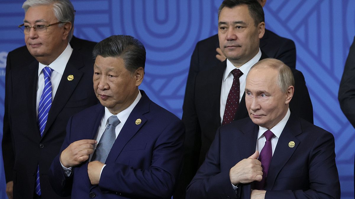 Putin, BRICS’i Batı’nın ‘sapkın yöntemleri’nin dengeleyici ağırlığı olarak övdü