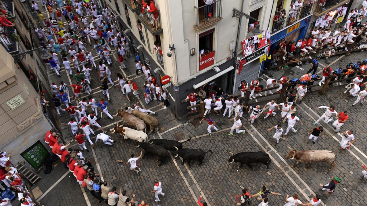 San Fermin Şenlik: Boğa koşusunun sonuncusu 7 koşucuya kaldırıldı