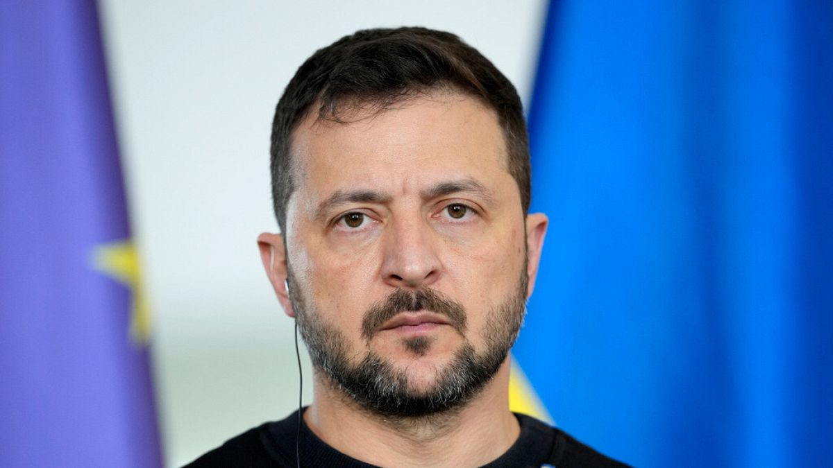 Zelenskyy, Batı’daki soğuk karşılamanın ardından Ukraynalı milletvekillerine ‘zafer planı’nı tanıtacak