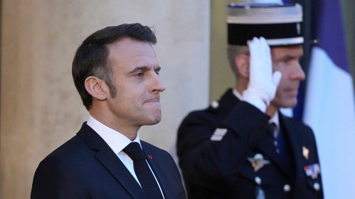 Fransa’niz macron’u Yeni PM Olarak Adlanlanmaya HAZIR: Hangi Isimler Dolaşitor?