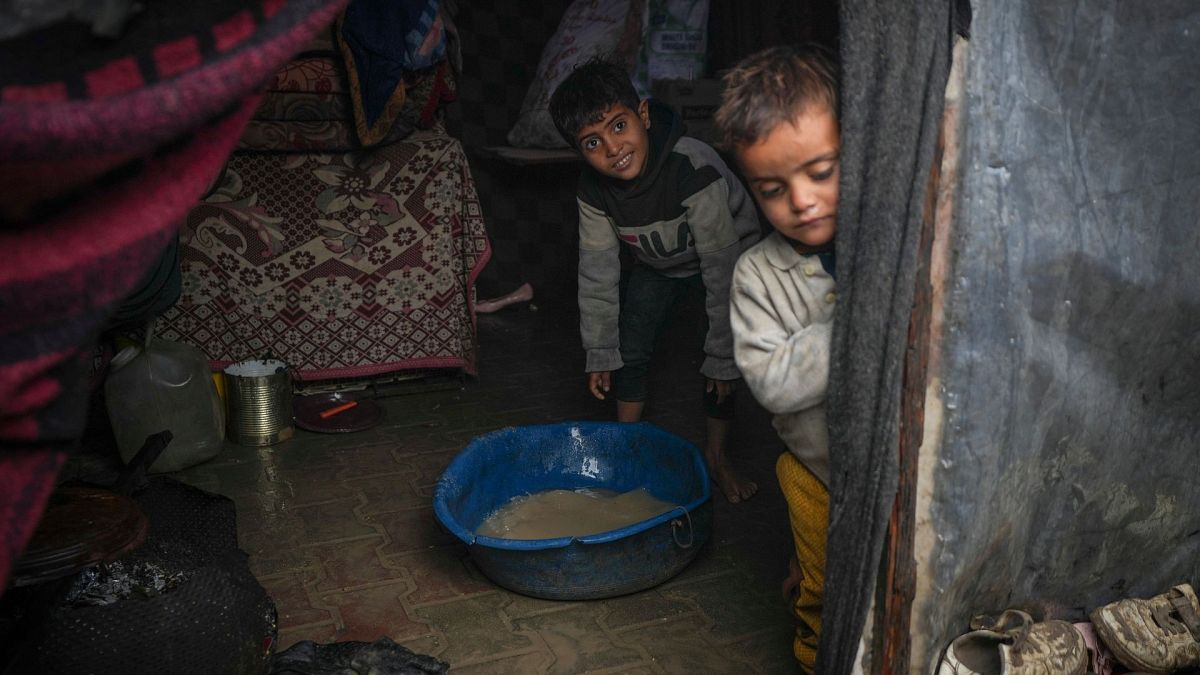 TIBbi Deva Için Gazze’den Tahliiye Edilen Dezinelerce Yaraları ve Hasta Hasta